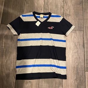 Hollister Men T-shirt *Size Small *New with tags